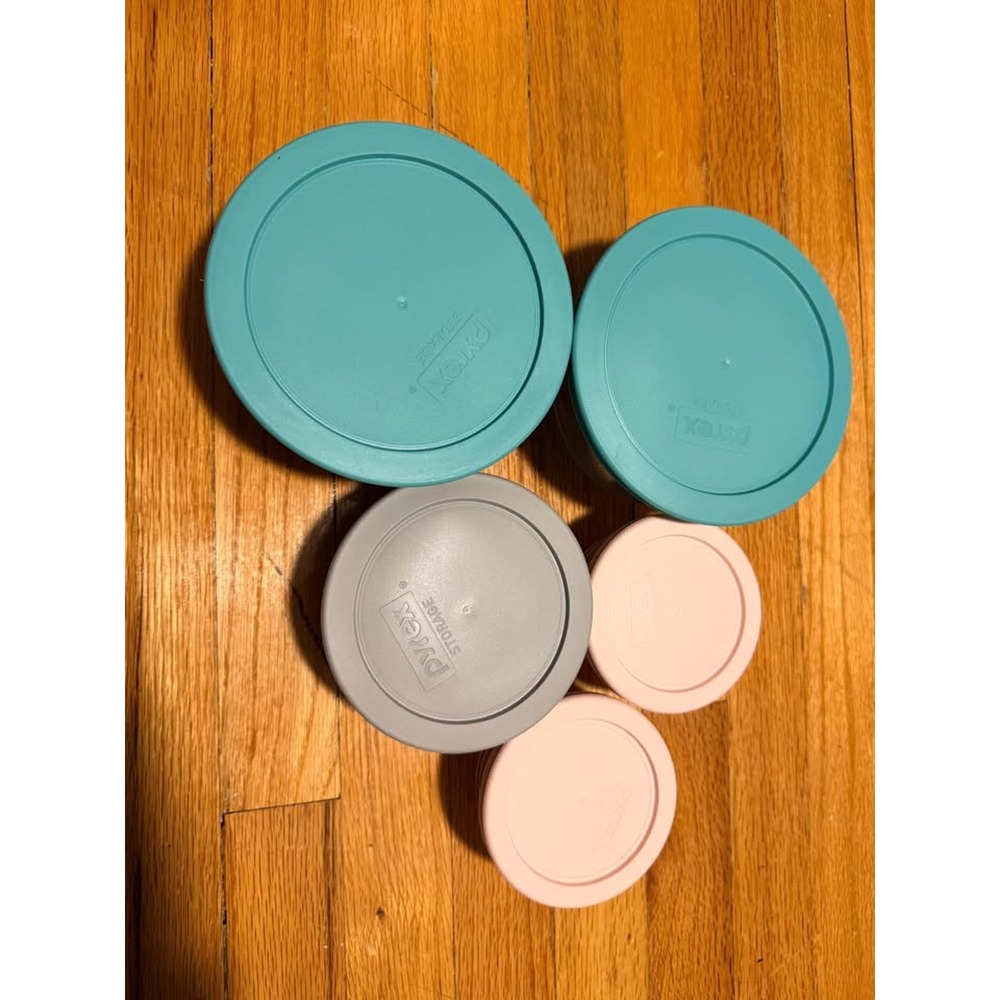 Pyrex Glass Storage Containers with Lids - Picture 6 of 6